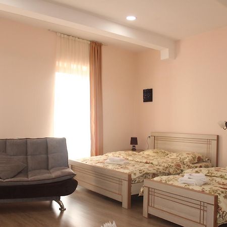 Hotel Vita Tbilissi Extérieur photo