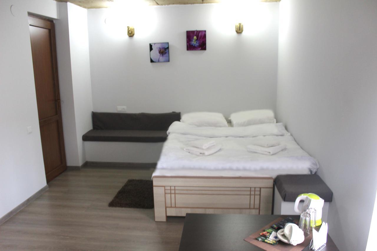 Hotel Vita Tbilissi Extérieur photo