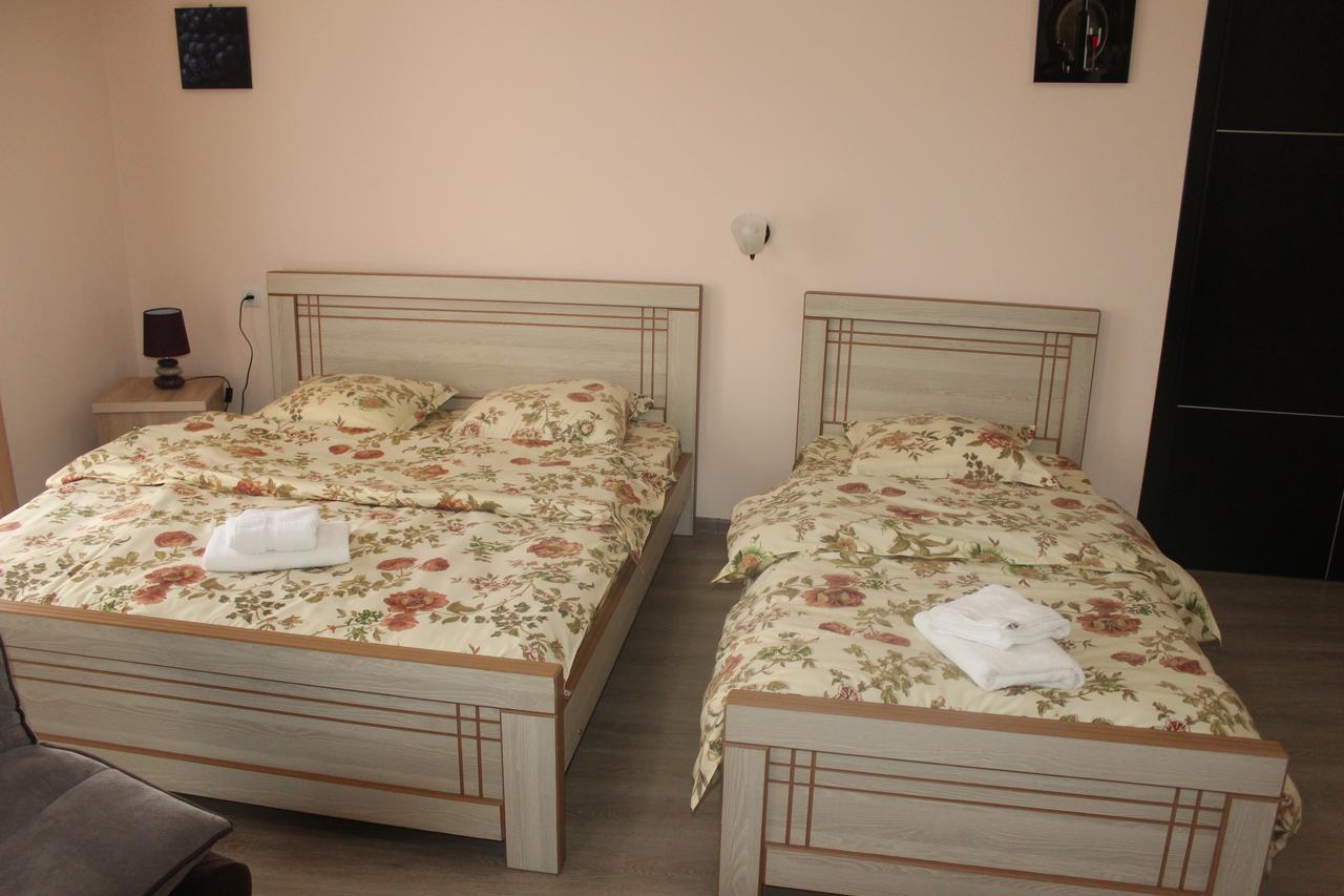 Hotel Vita Tbilissi Extérieur photo