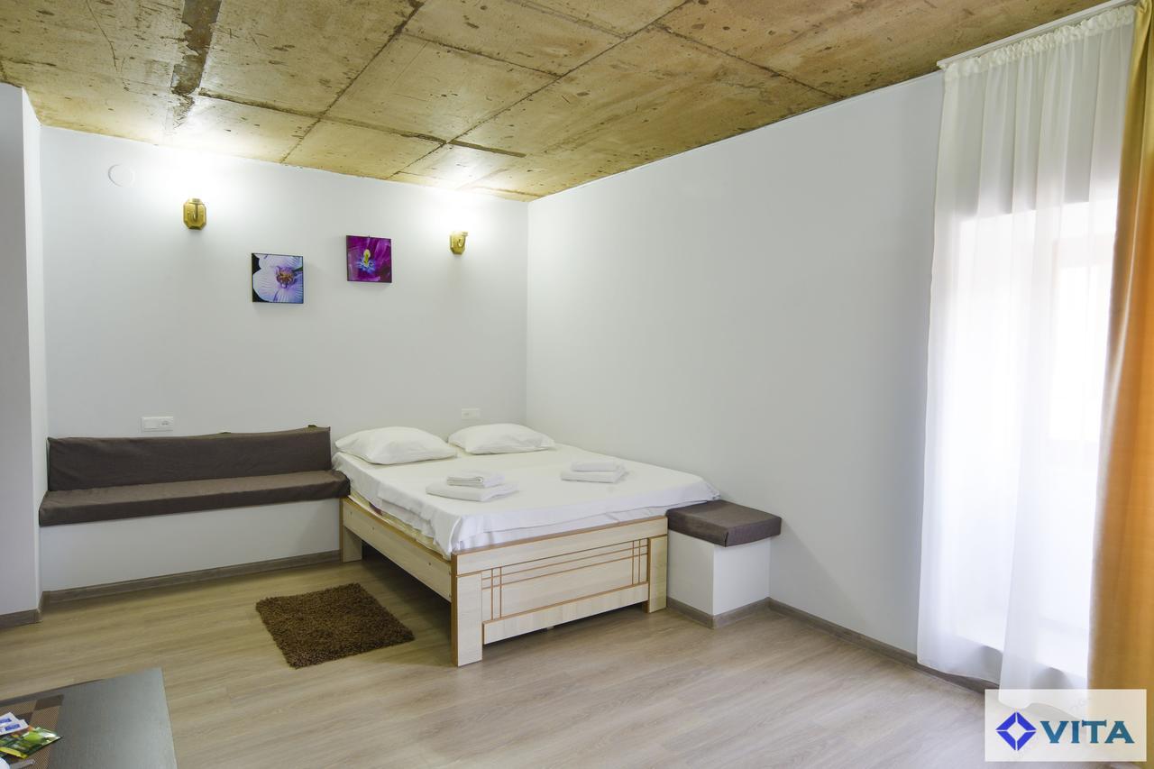 Hotel Vita Tbilissi Extérieur photo
